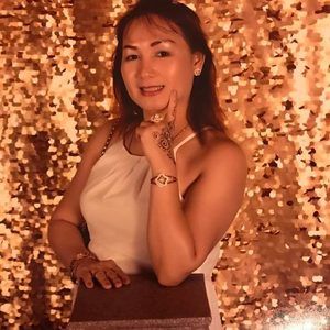 Meet your Posher, Cathy hương